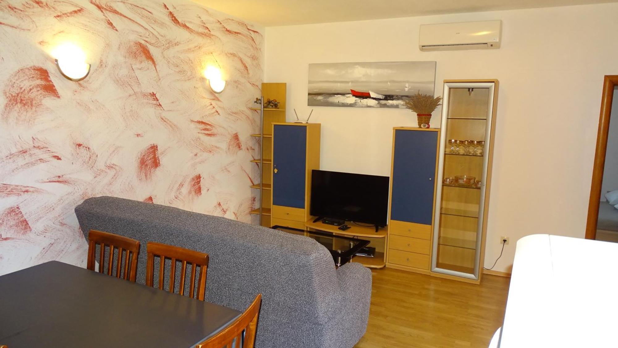 Apartments Luna ซูโกชัน ภายนอก รูปภาพ